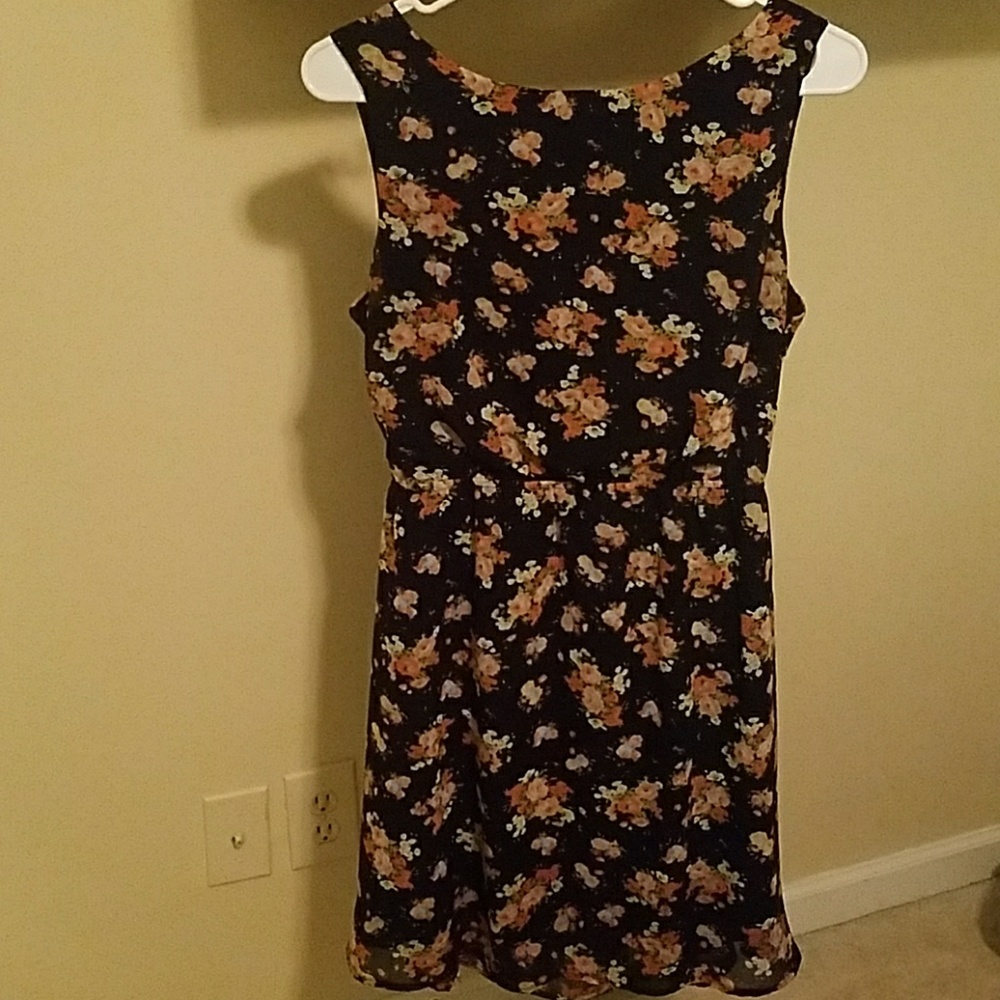 YA Los Angeles dress